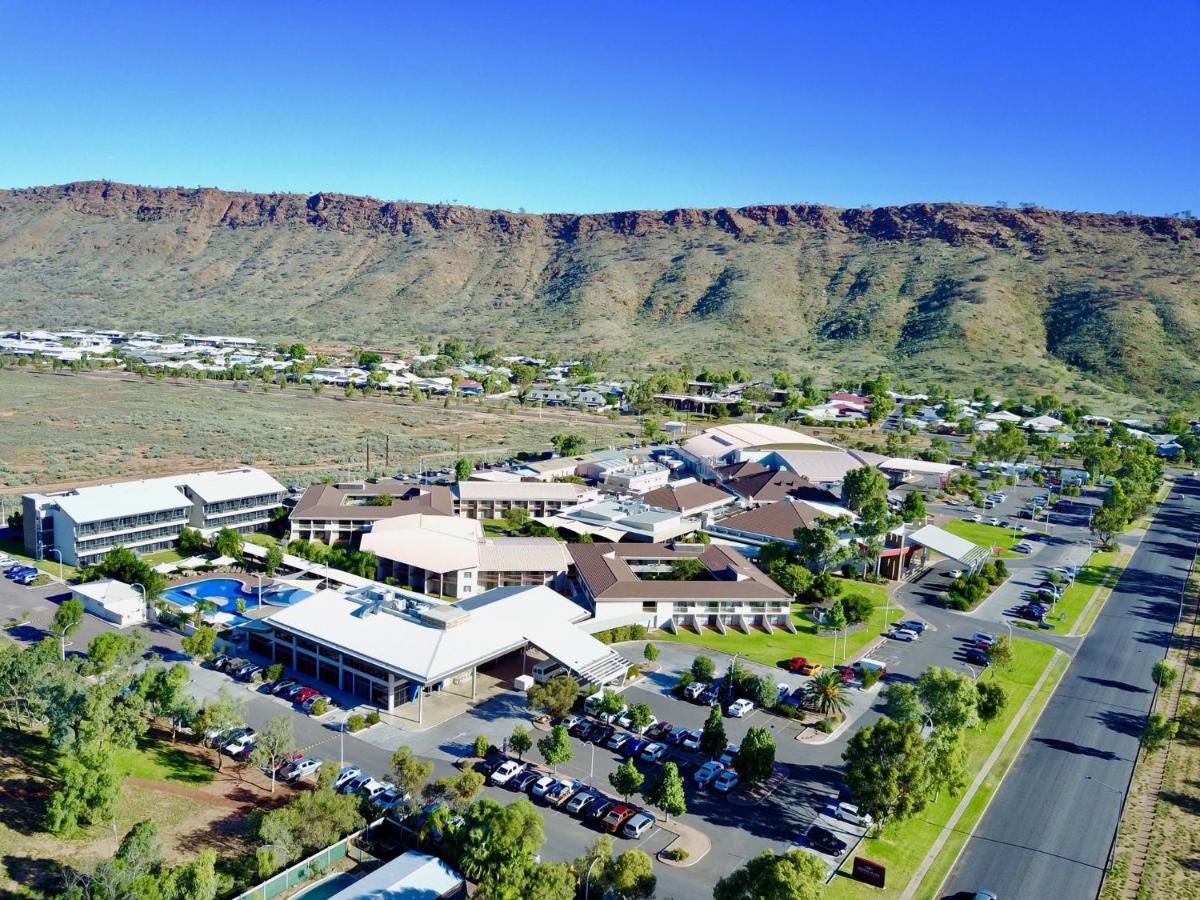 Crowne Plaza Alice Springs from above